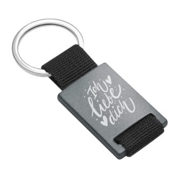 Rechteckiger Schlüsselanhänger "Ich Liebe Dich" & Kalender mit schwarzem Band und gravierter Metallplatte mit Herzmotiven.