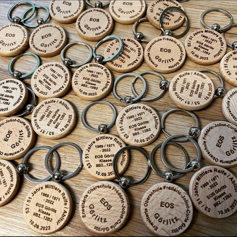 Schlüsselanhänger aus Holz rund