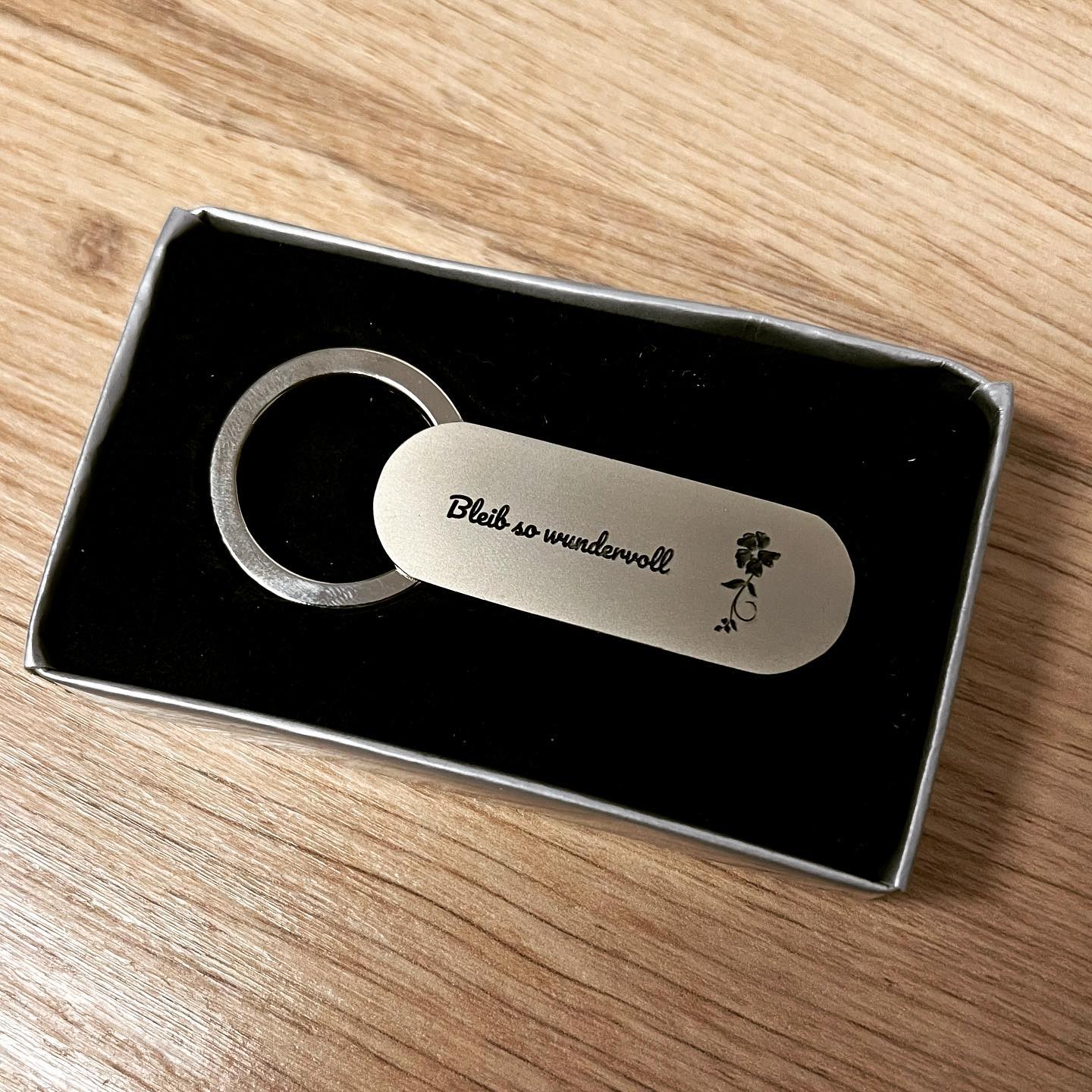 Schlüsselanhänger “Classic” Small mit Wunschgravur • KeyBoo®