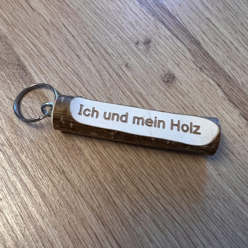 Schlüsselanhänger Holz Rindenstämmchen